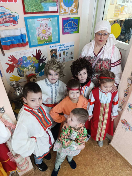 Мастер - класс "Горная река" по арт-педагогике.